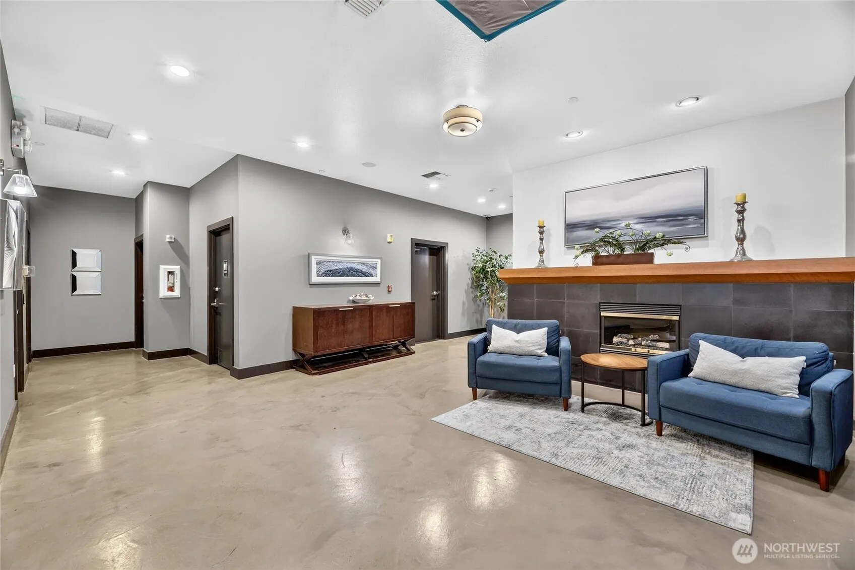 Property photo for 1323 Boren Avenue #212, Seattle photo 2