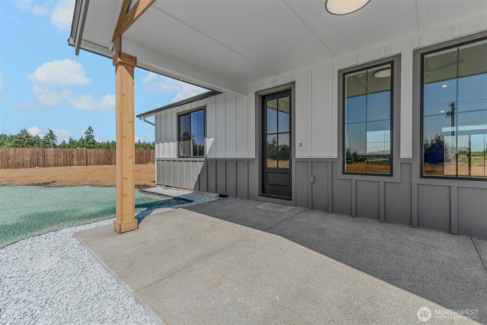 Property photo for 457 Antrim Road, Winlock photo 3