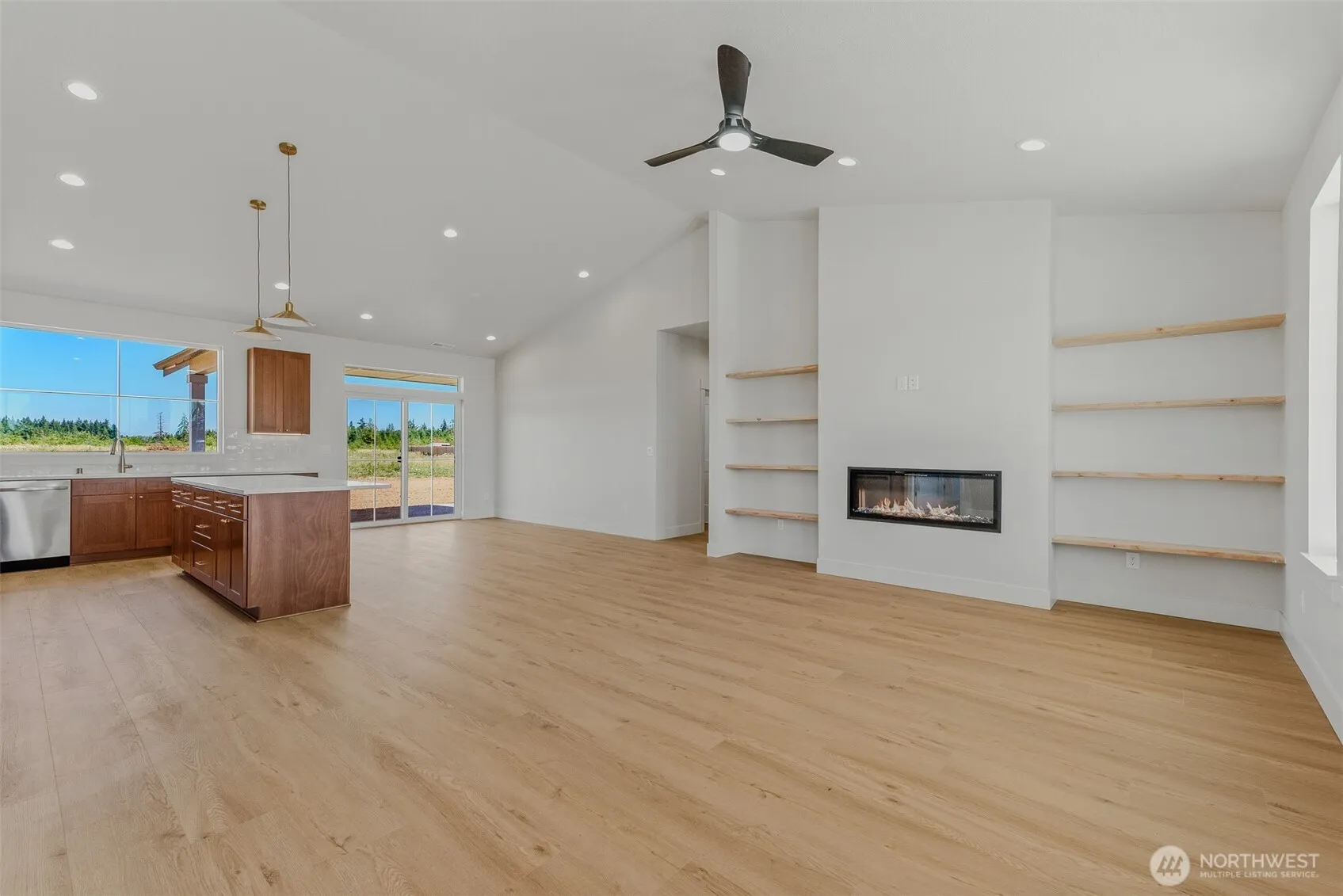 Property photo for 457 Antrim Road, Winlock photo 4