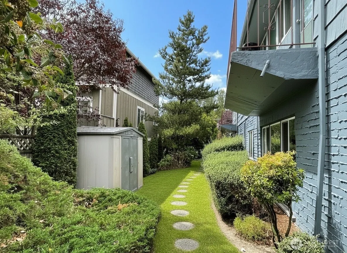 Property photo for 4711 Sand Point Way Ne, Seattle photo 4