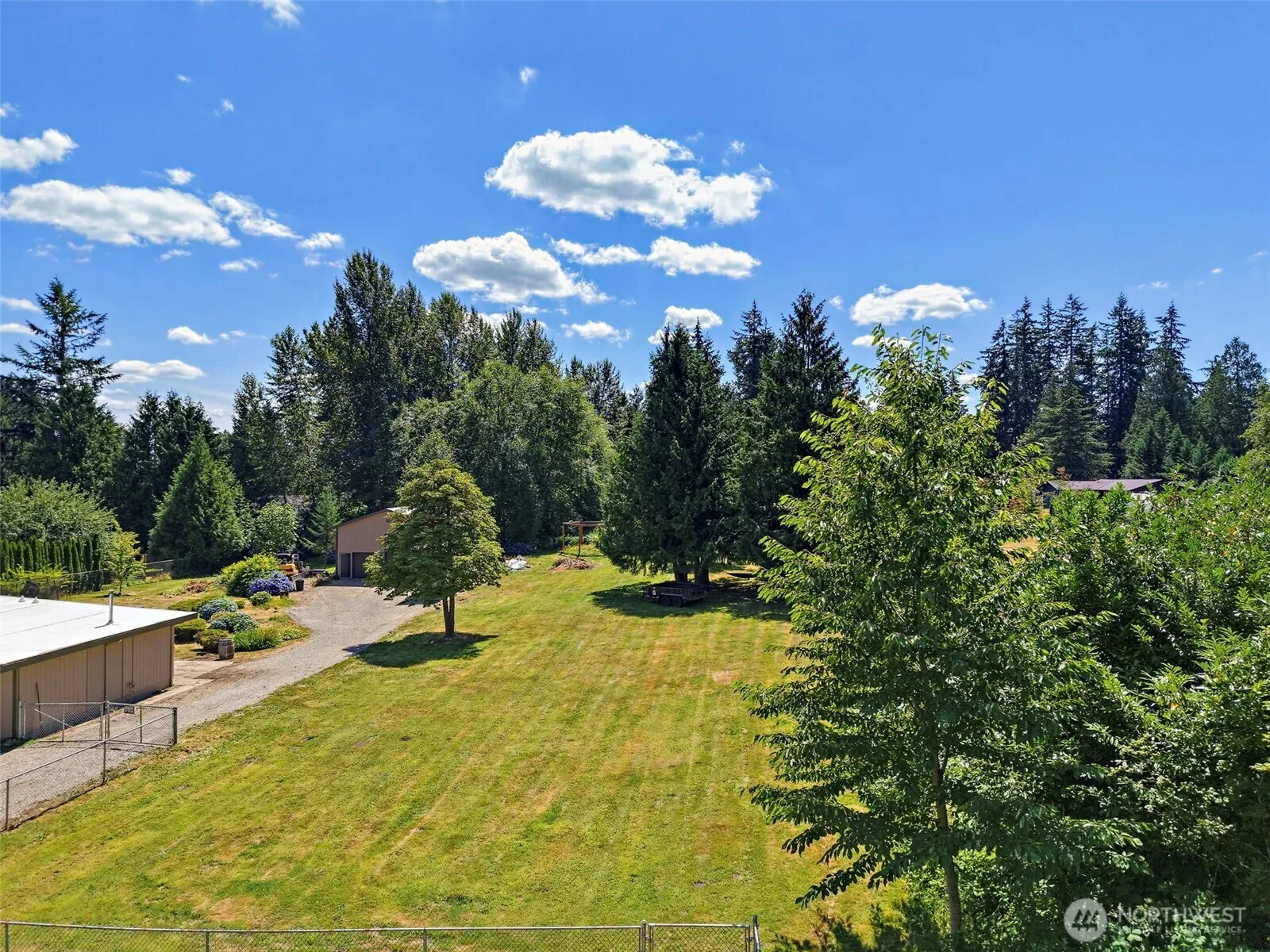 Property photo for 186 Se 213th Street, Renton photo 2
