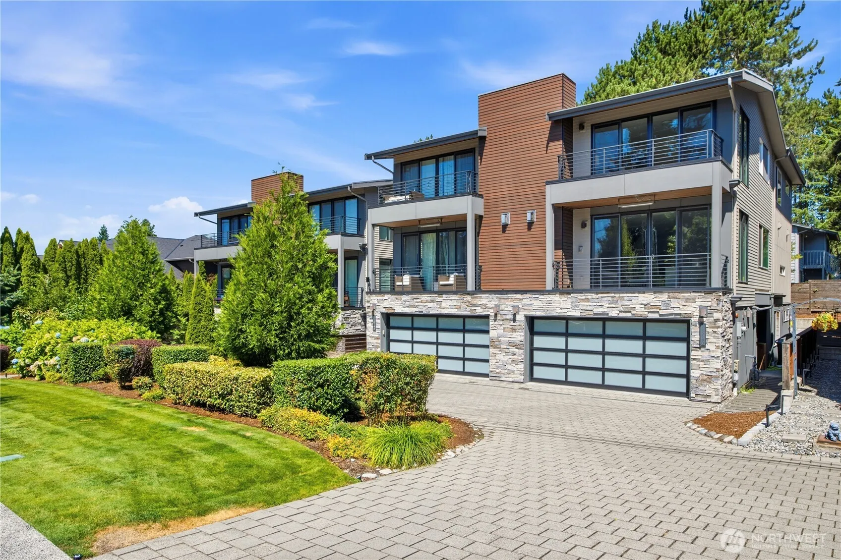 Property photo for 11514 Ne 87th Street #b, Kirkland