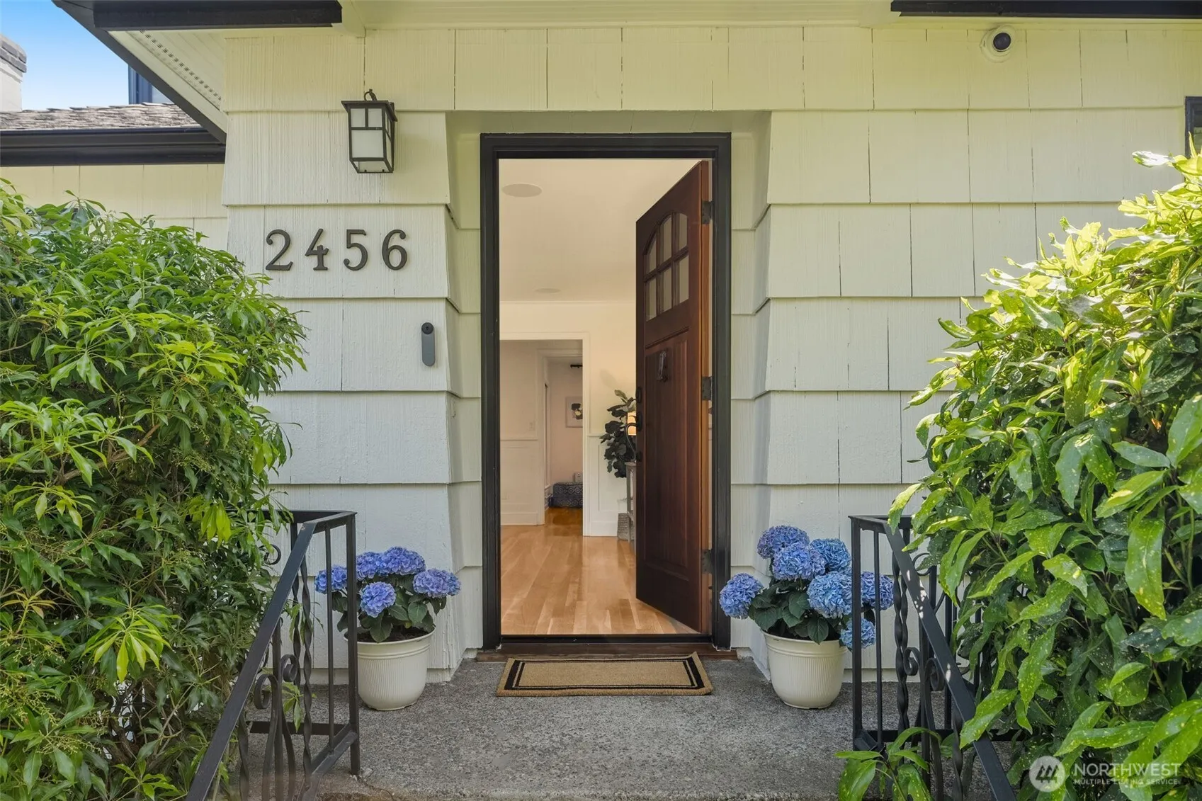 Property photo for 2456 3rd Avenue W, Seattle photo 2