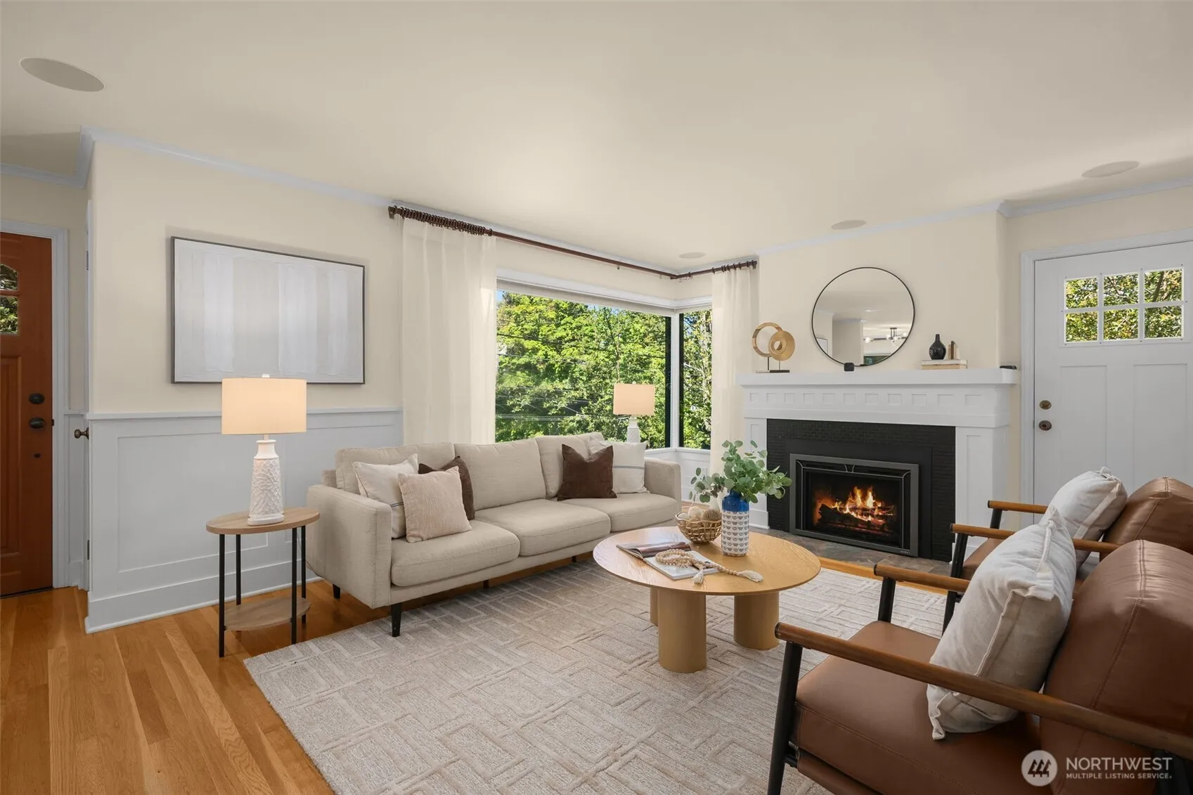 Property photo for 2456 3rd Avenue W, Seattle photo 4