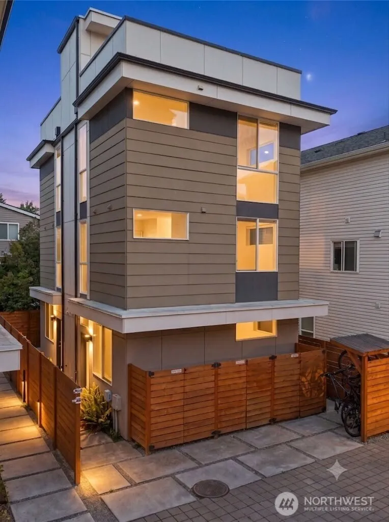 Property photo for 8815 Interlake Avenue N #c, Seattle