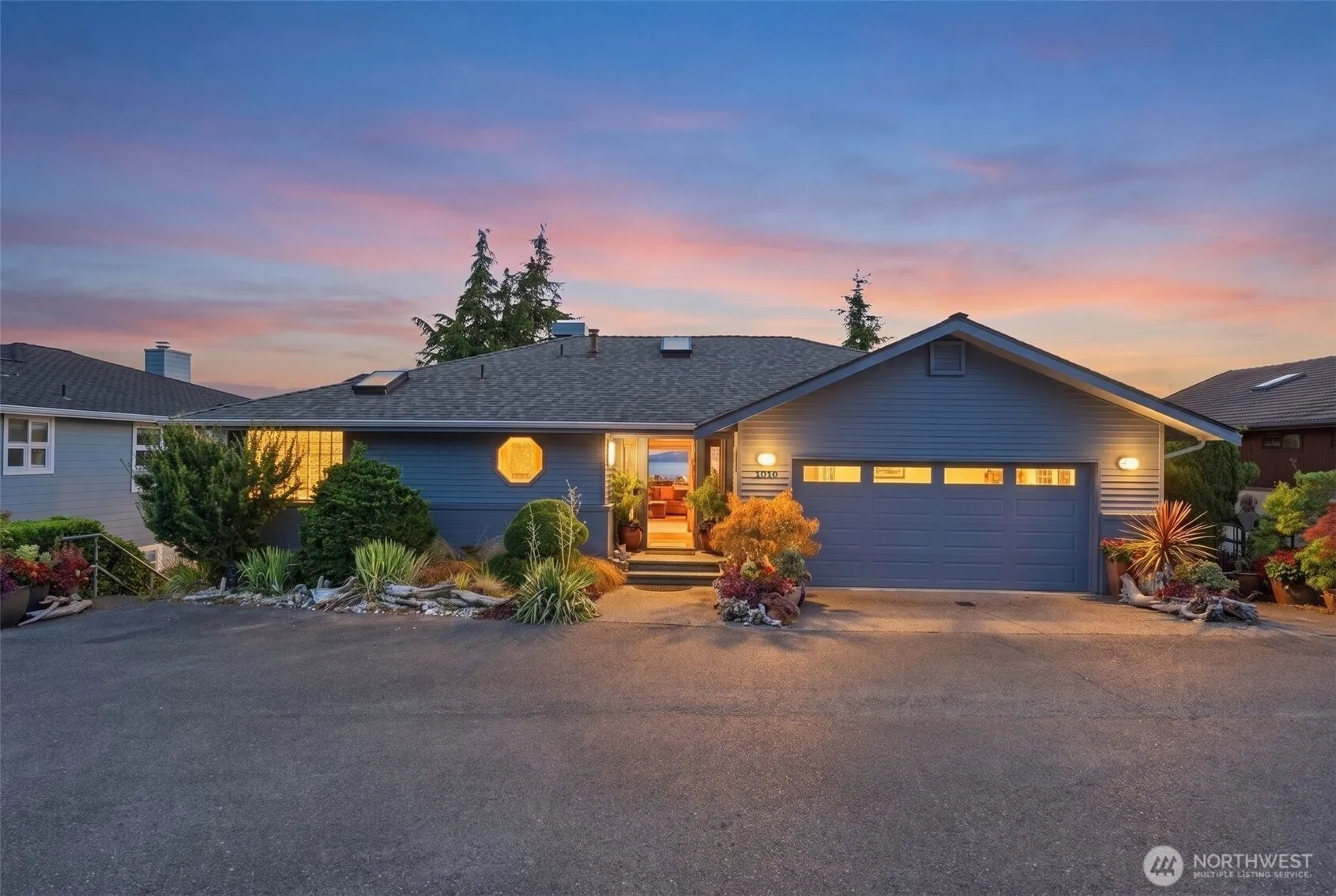Property photo for 1010 1st Lane, Mukilteo photo 2