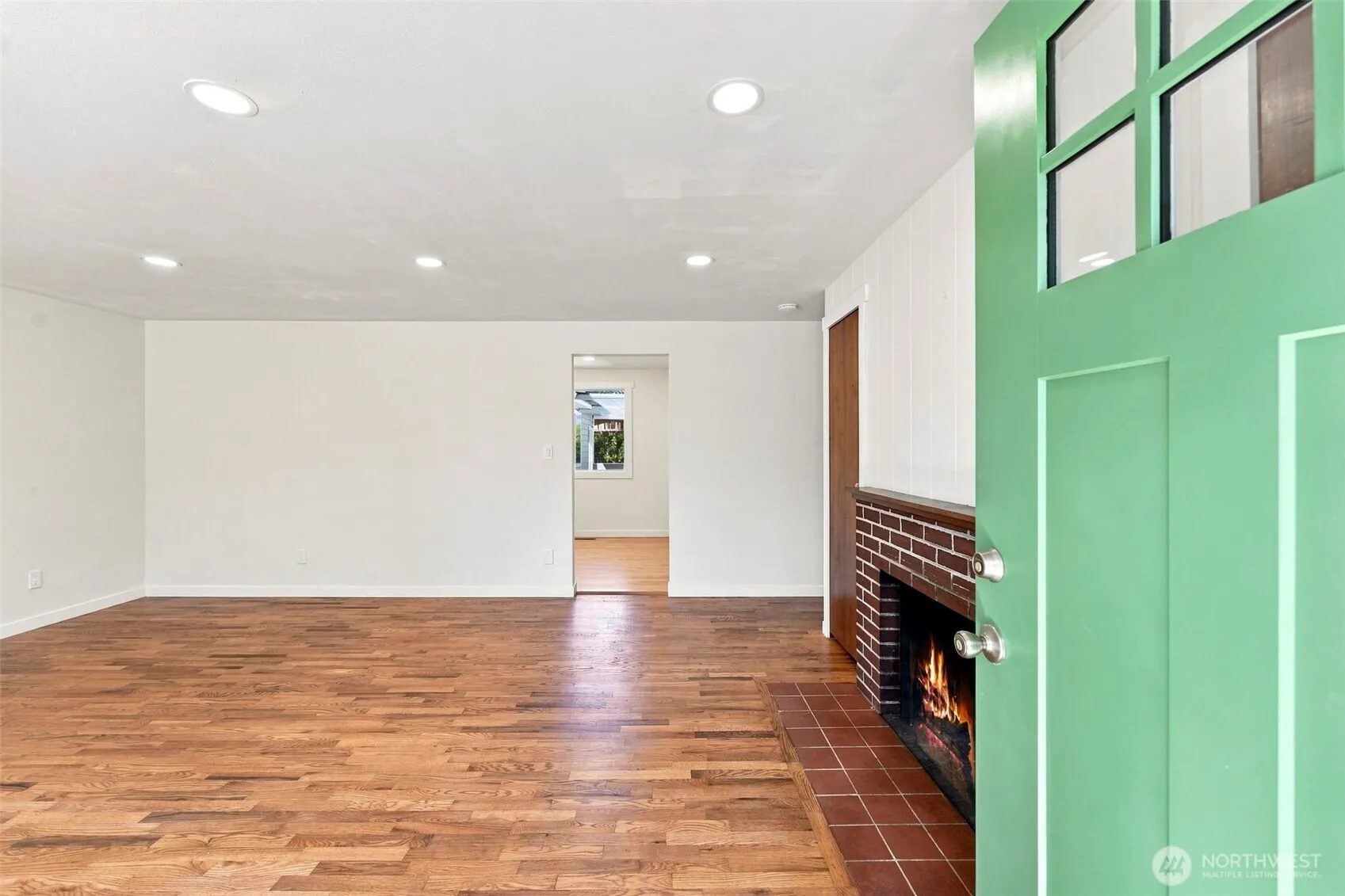 Property photo for 8417 121st Street Sw, Lakewood photo 4
