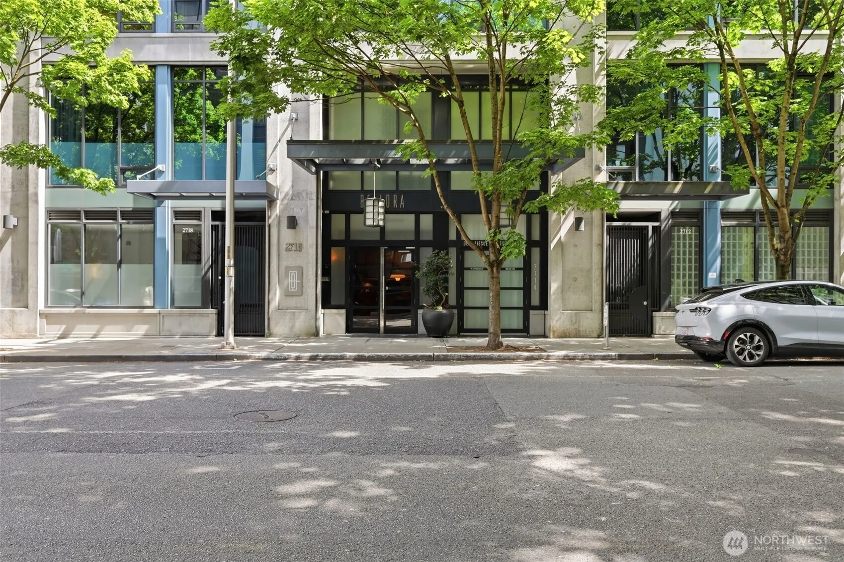 Property photo for 2716 Elliott Avenue #1204, Seattle photo 4