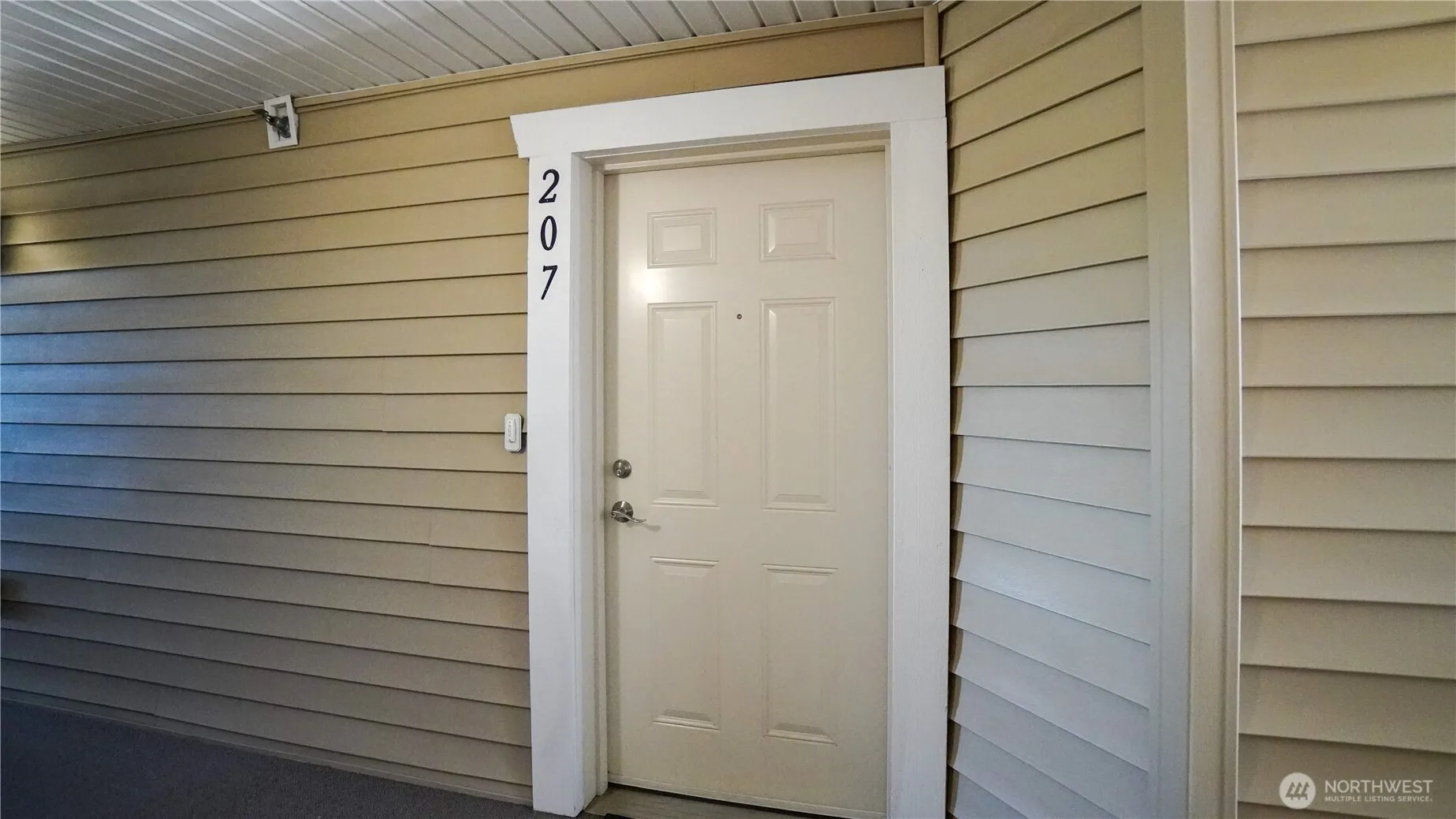 Property photo for 13405 97th Avenue E #207, Puyallup photo 4