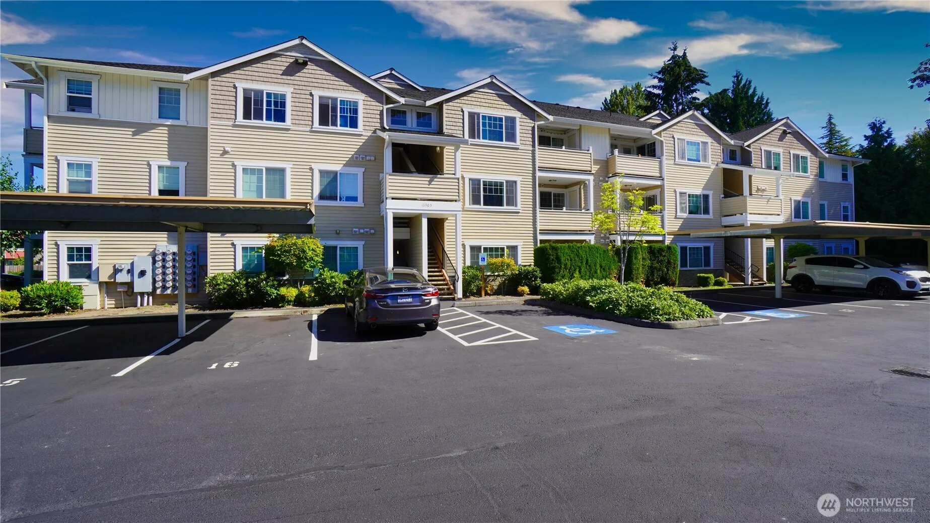 Property photo for 13405 97th Avenue E #207, Puyallup photo 2