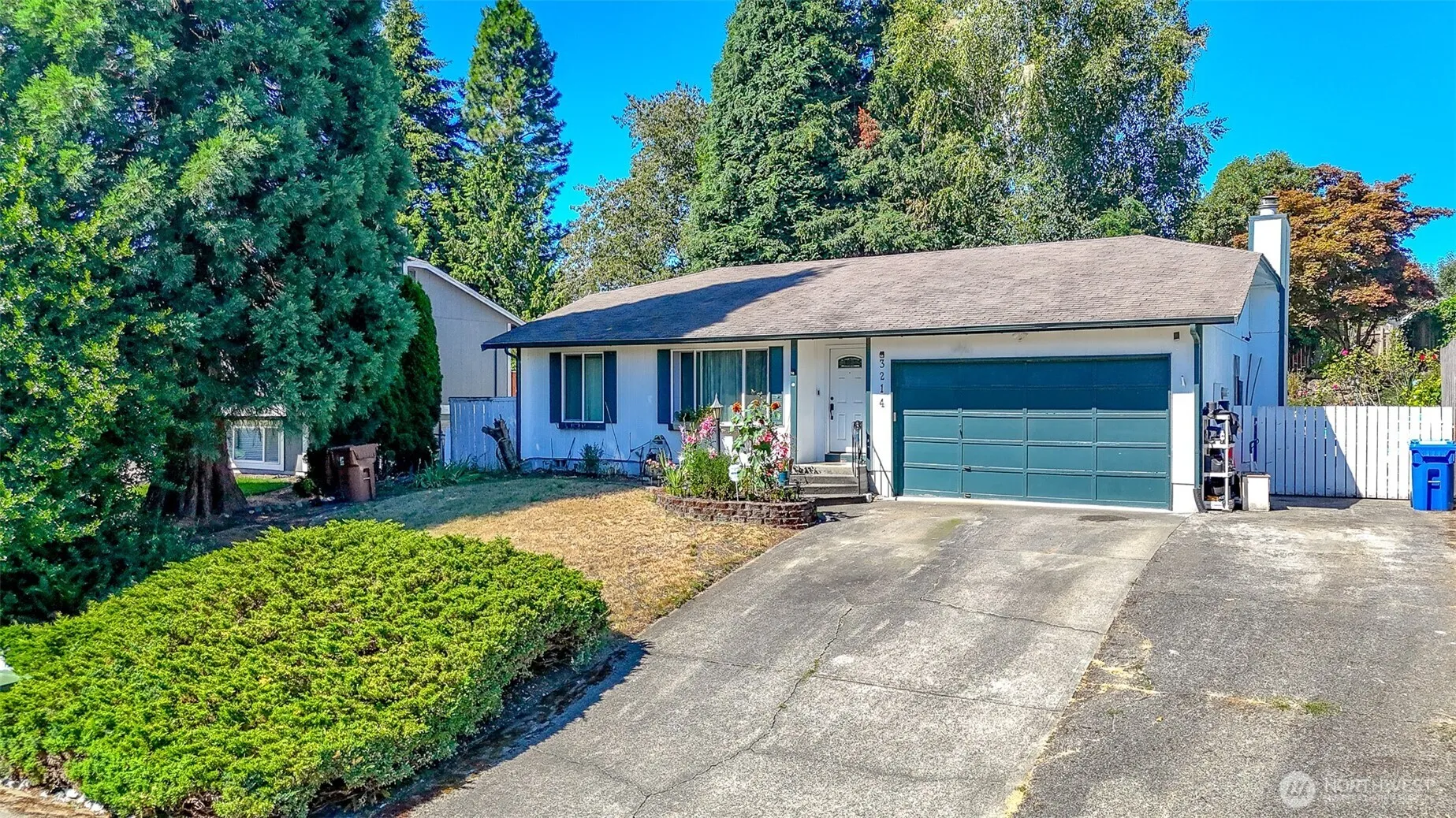 Property photo for 3214 45th Avenue Ne, Tacoma photo 2