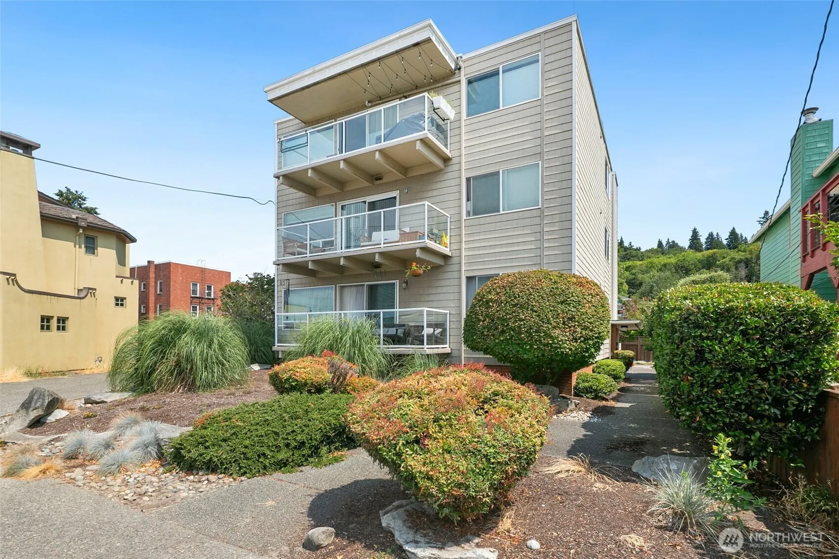 Property photo for 2514 57th Avenue Sw #203, Seattle photo 2