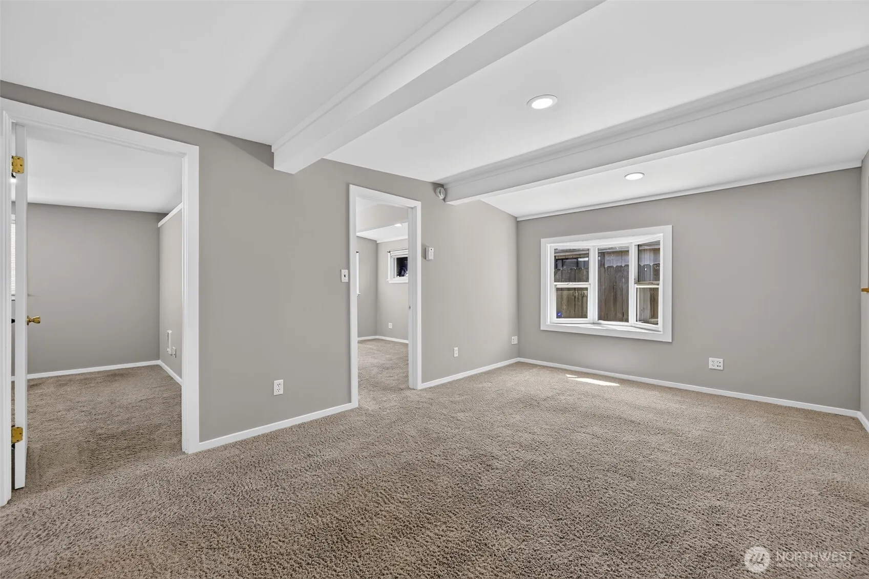 Property photo for 7768 14th Avenue Sw, Seattle photo 4
