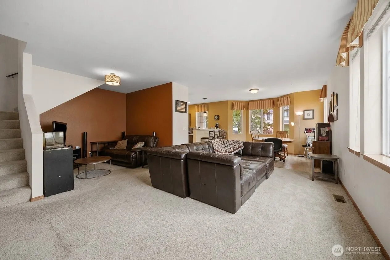 Property photo for 1693 Burnside Place #a, Dupont photo 2