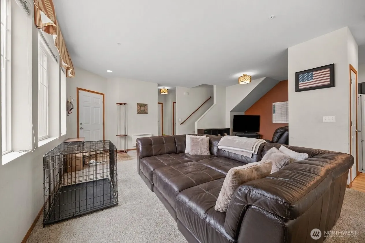 Property photo for 1693 Burnside Place #a, Dupont photo 3