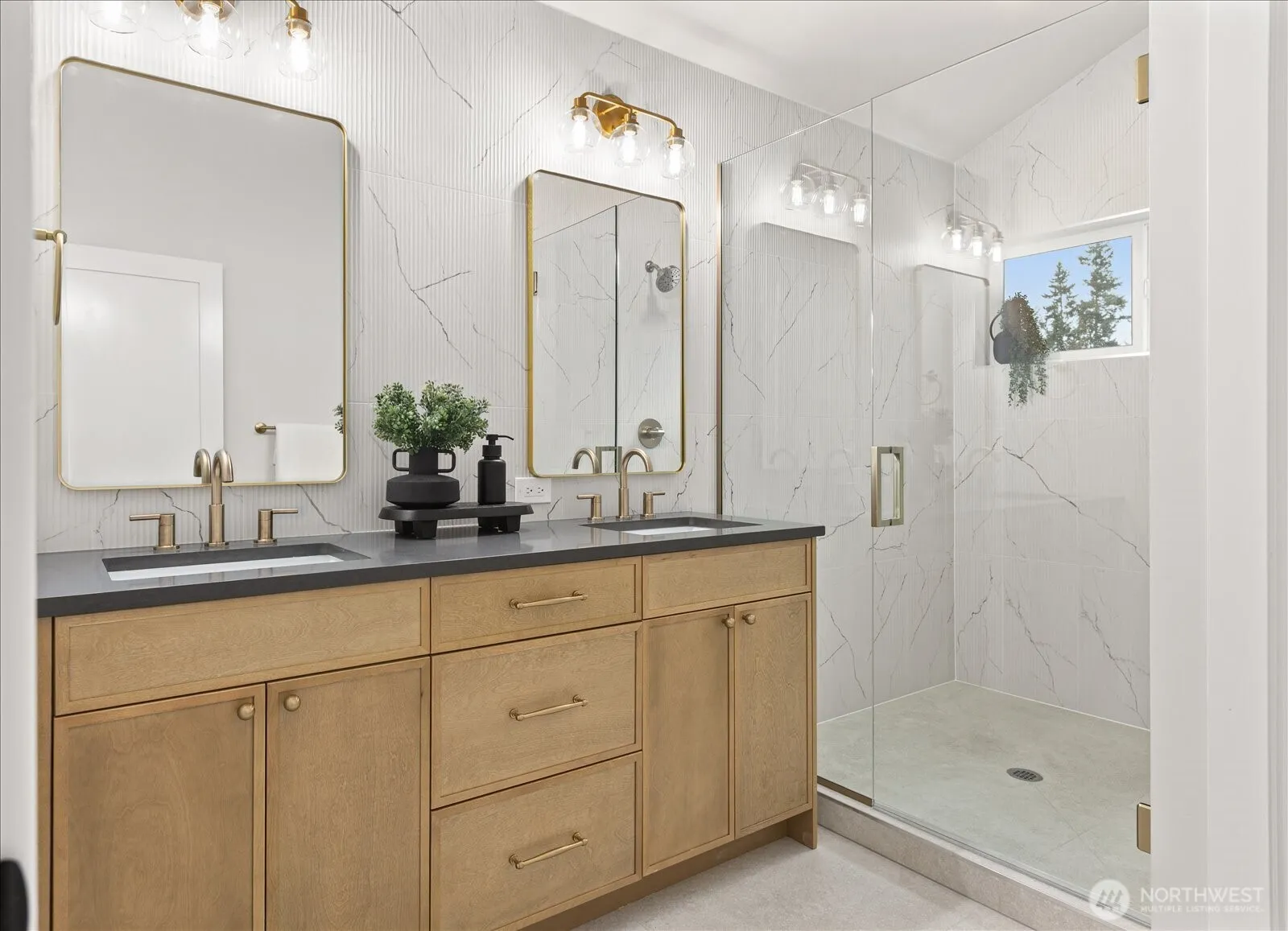 Property photo for 14308 B Roslyn Place N, Seattle photo 5