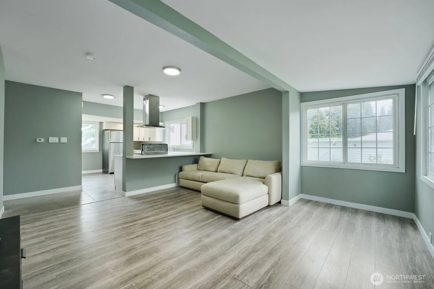 Property photo for 98178 5330 S Creston Street, Seattle photo 3
