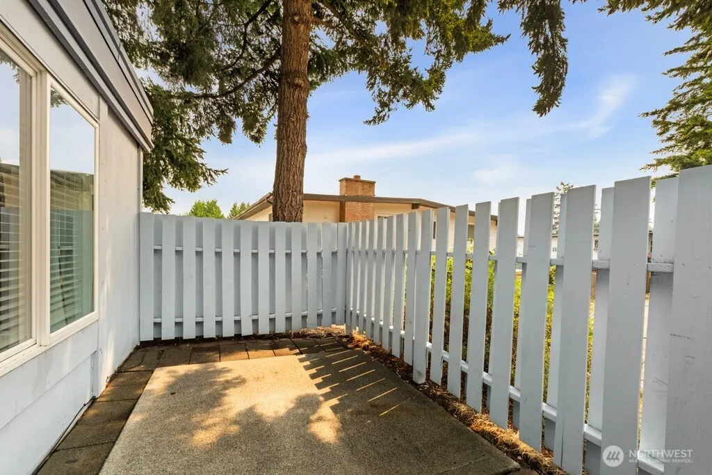 Property photo for 4308 Ne Sunset Boulevard #u-4, Renton photo 4