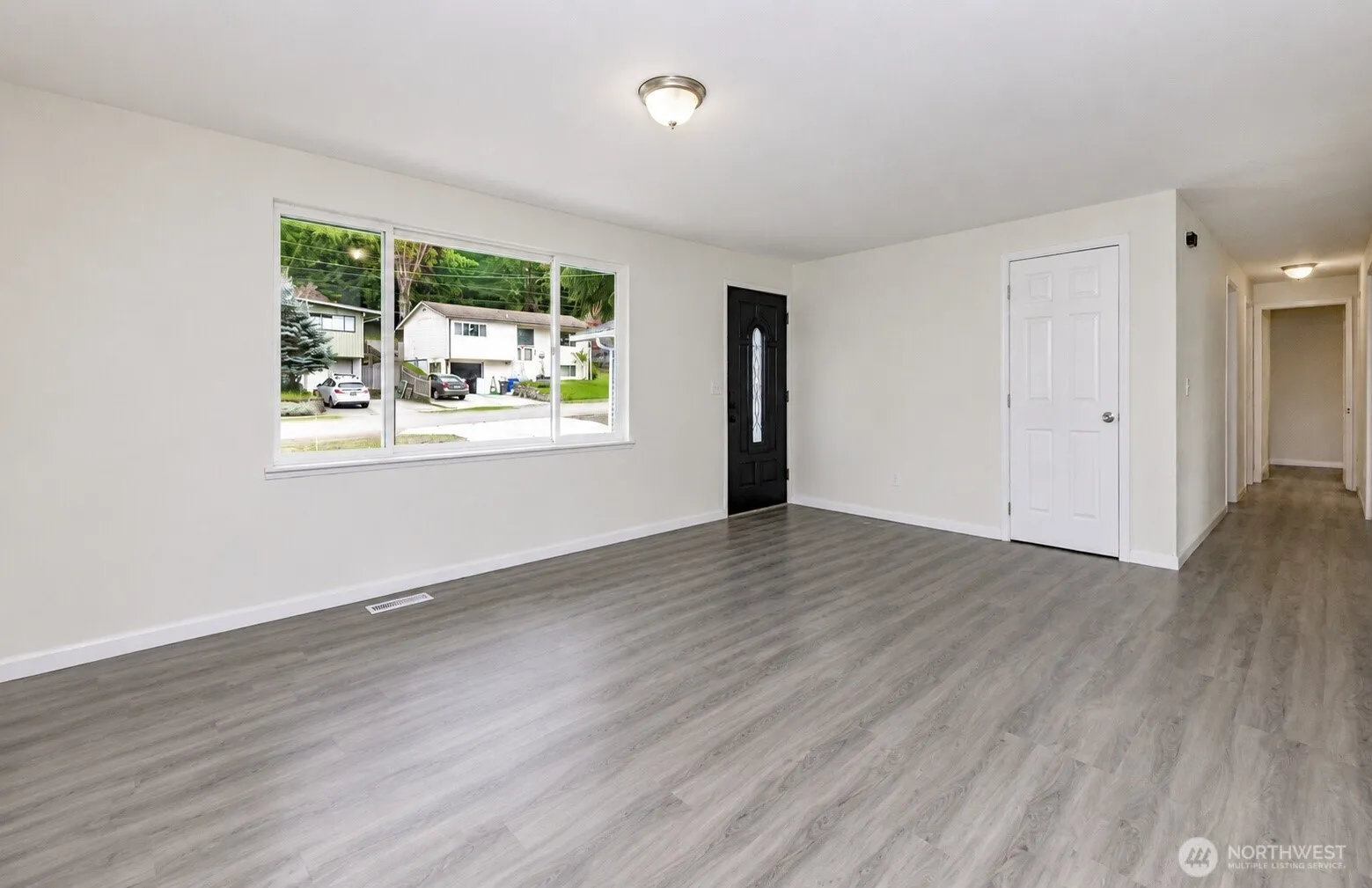 Property photo for 9439 11th Avenue Sw, Seattle photo 5