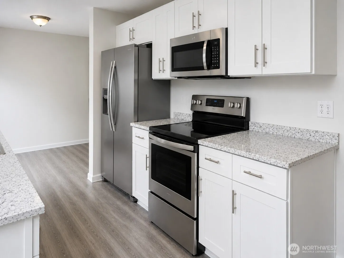 Property photo for 9439 11th Avenue Sw, Seattle photo 3