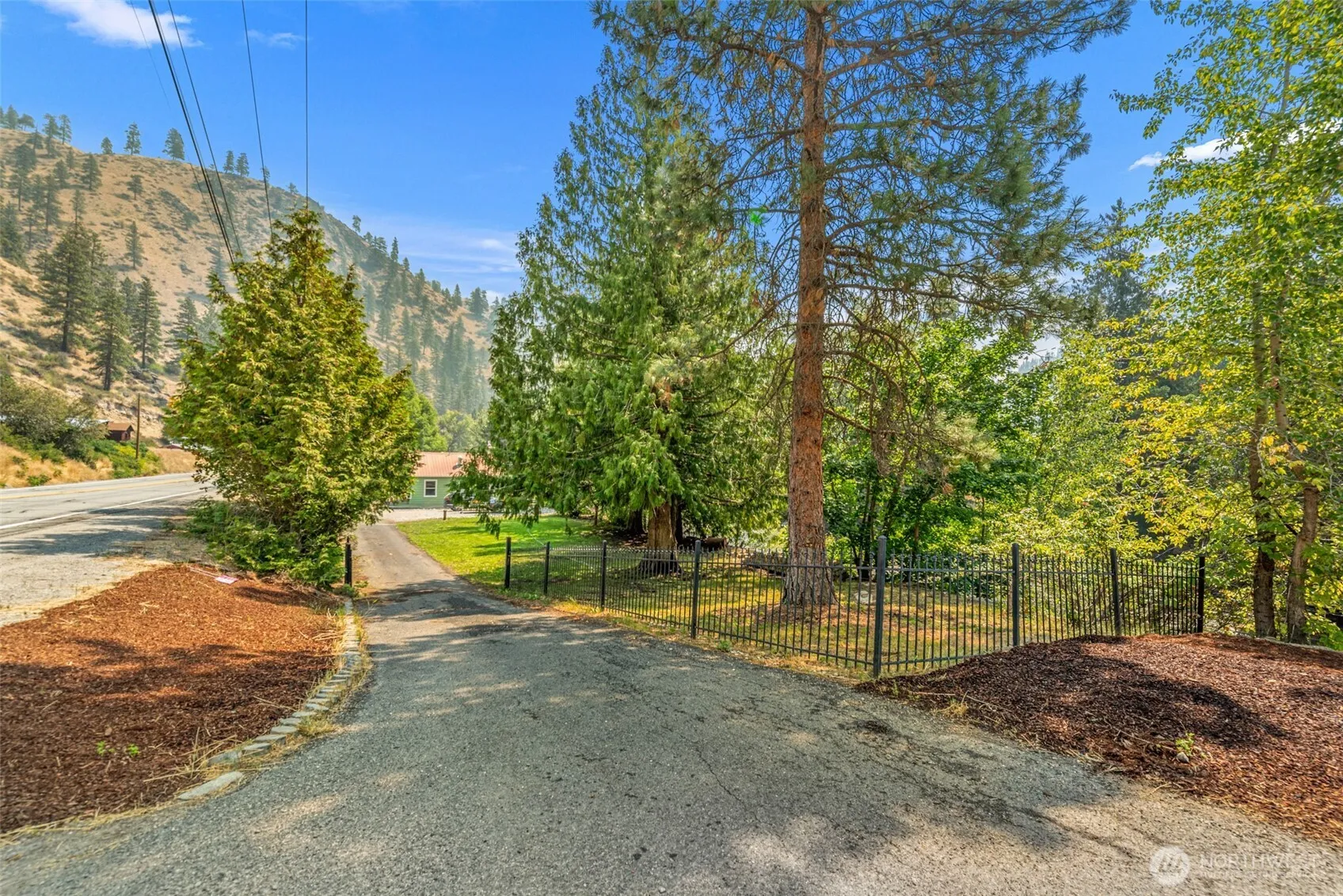 Property photo for 8811 Entiat River Road, Entiat photo 2