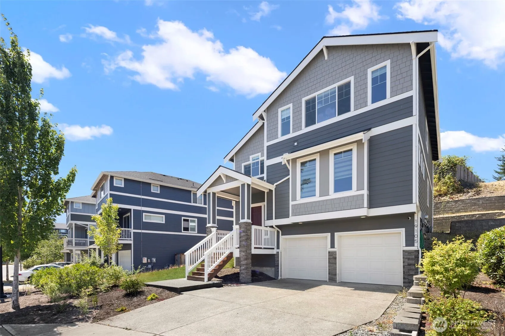 Property photo for 19105 123rd Avenue Se, Renton photo 2