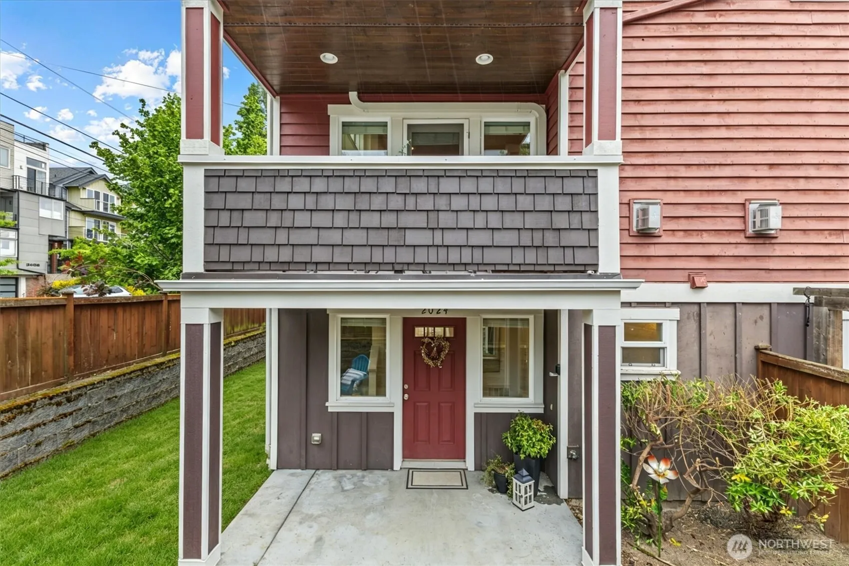 Property photo for 2024 W Bertona Street, Seattle photo 4