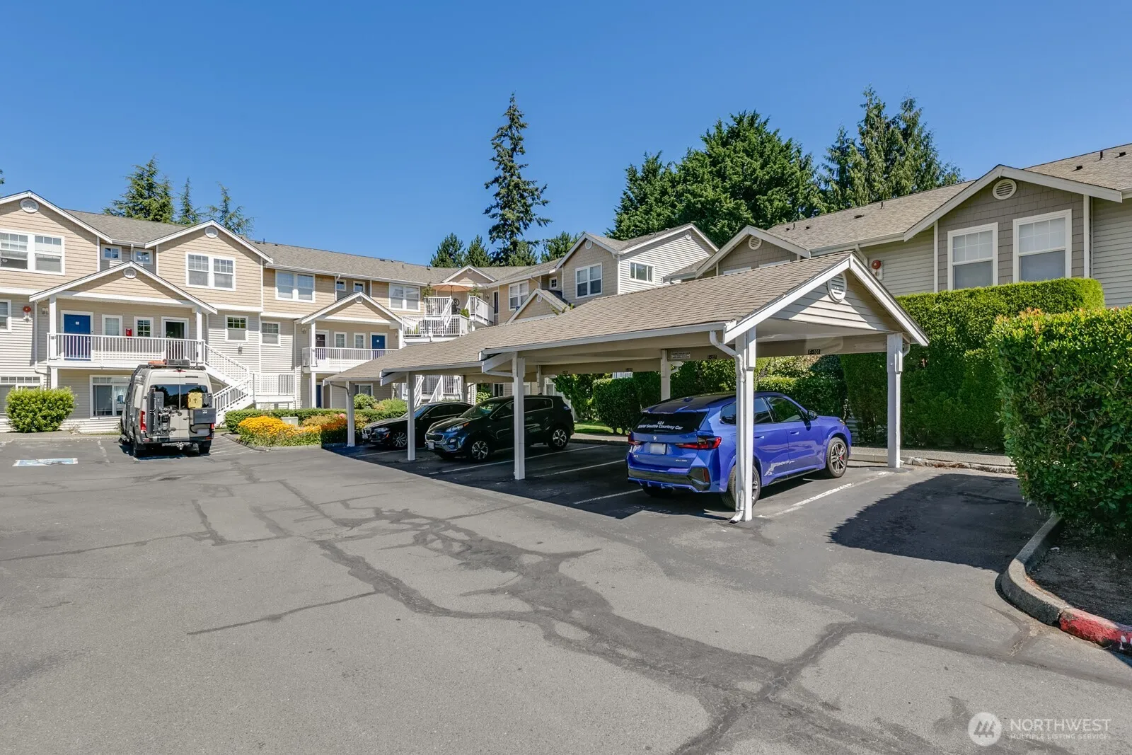 Property photo for 5400 Harbour Pointe Boulevard #e202, Mukilteo photo 3