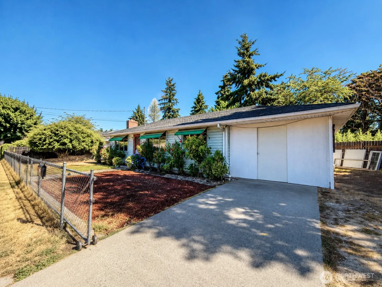 Property photo for 10246 Renton Ave S, Seattle photo 2