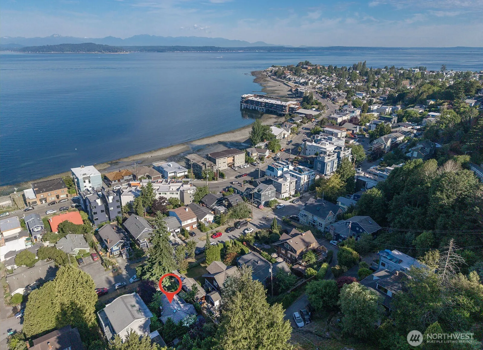 Property photo for 4018 59th Avenue Sw, Seattle photo 3