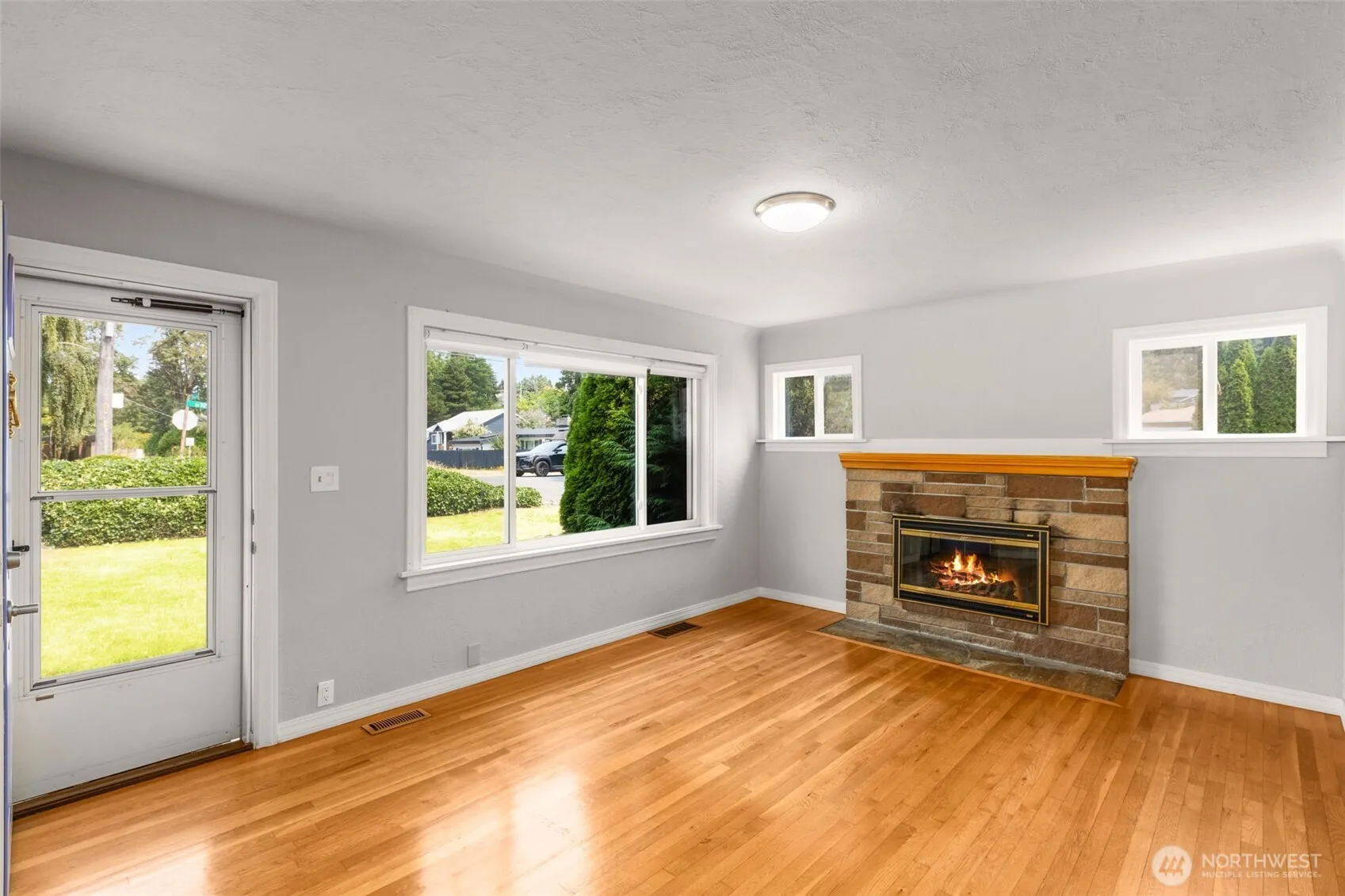 Property photo for 2501 Sw 112th Street, Seattle photo 3