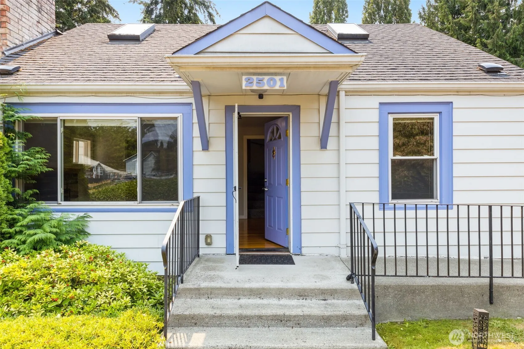 Property photo for 2501 Sw 112th Street, Seattle photo 2
