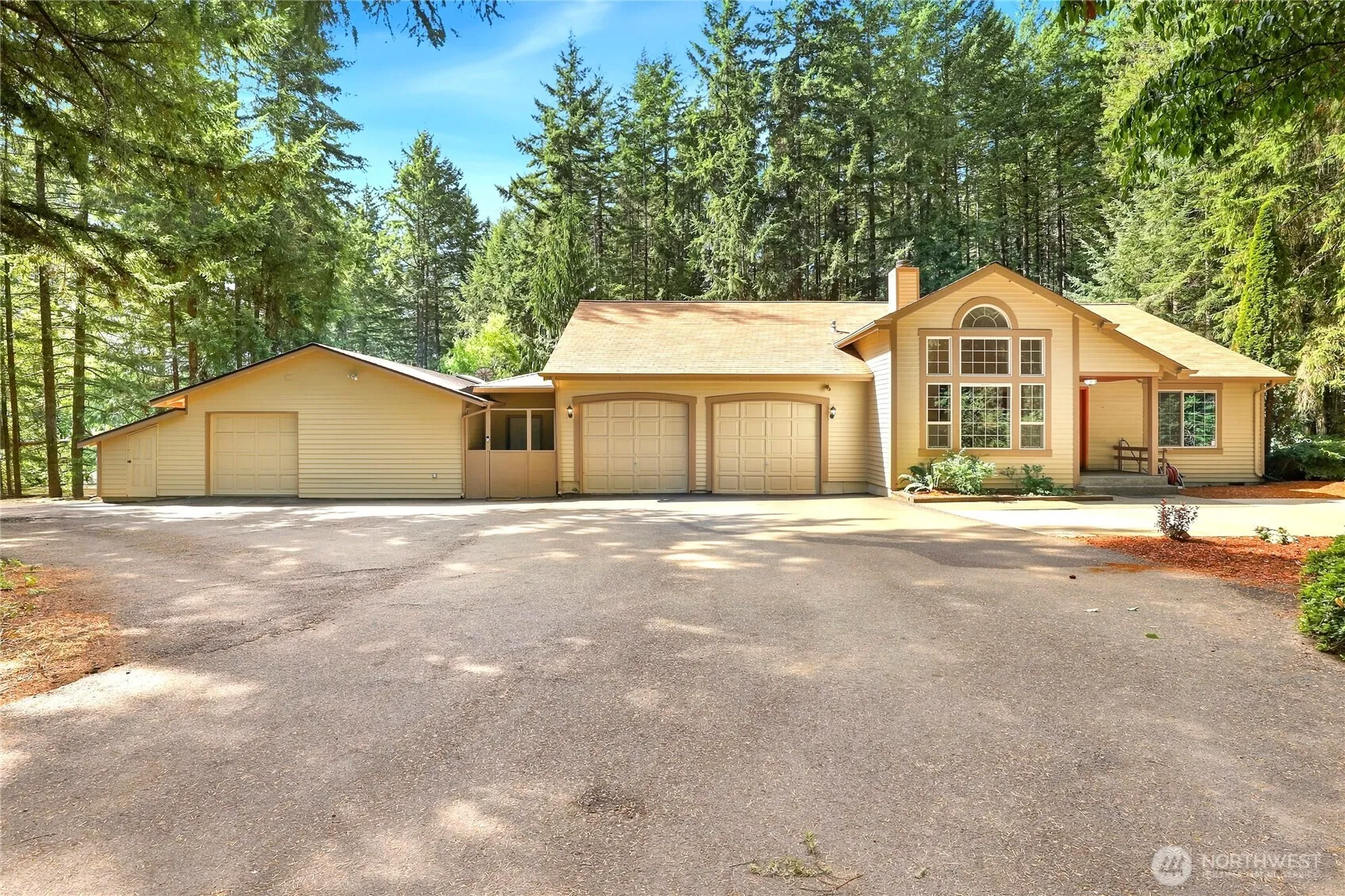 Property photo for 5800 Sw Royal Spruce Drive, Port Orchard photo 2