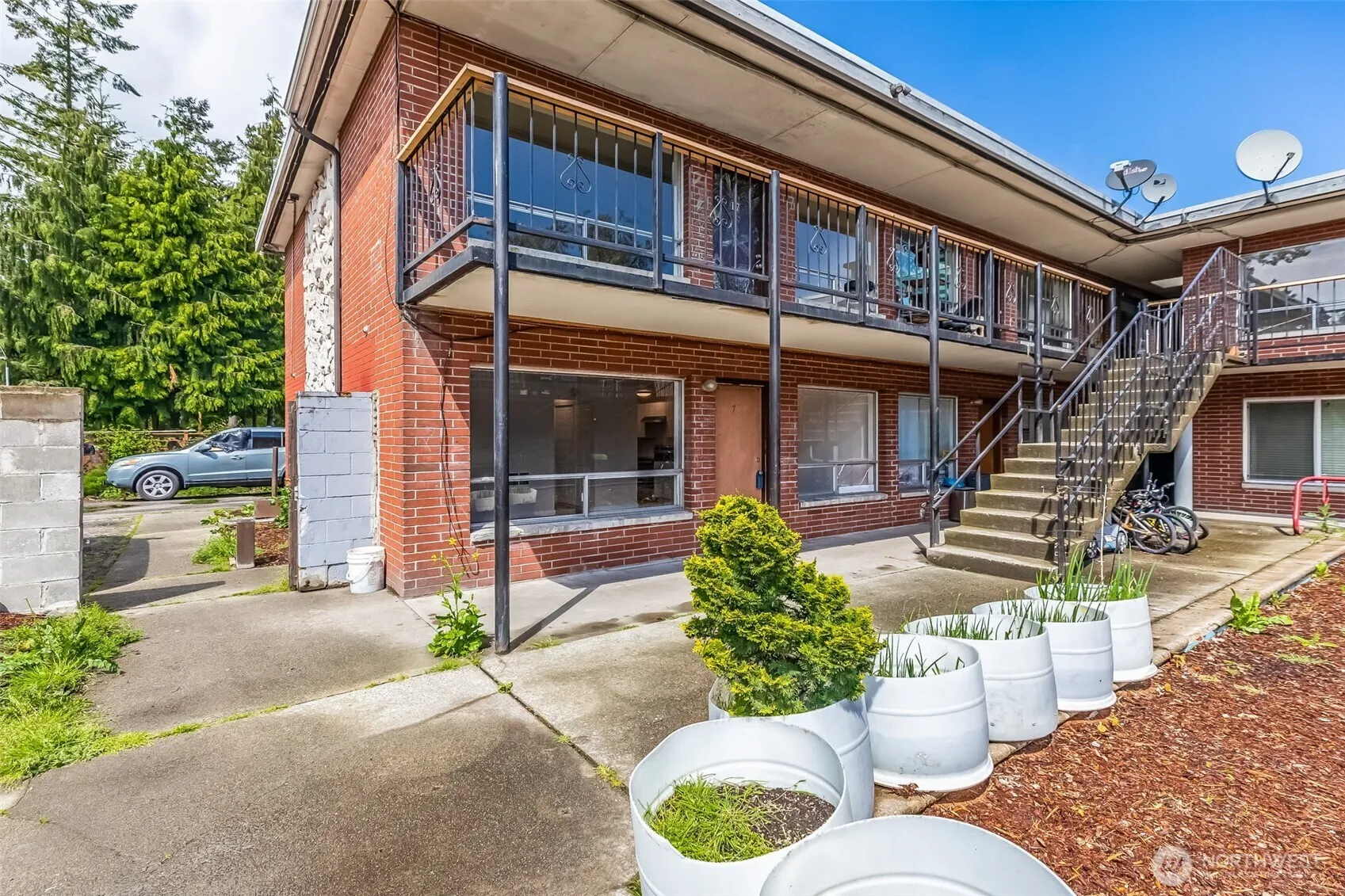 Property photo for 748 S Cloverdale Street #unit 6, Seattle photo 3