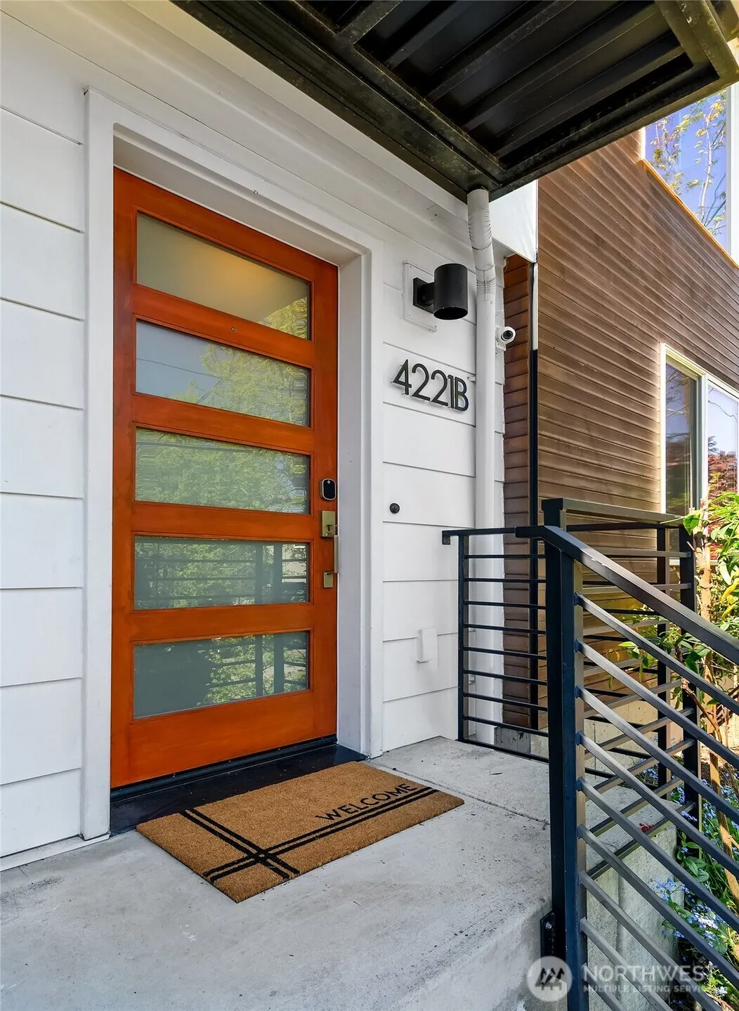 Property photo for 4221 Evanston Avenue N #b, Seattle photo 2