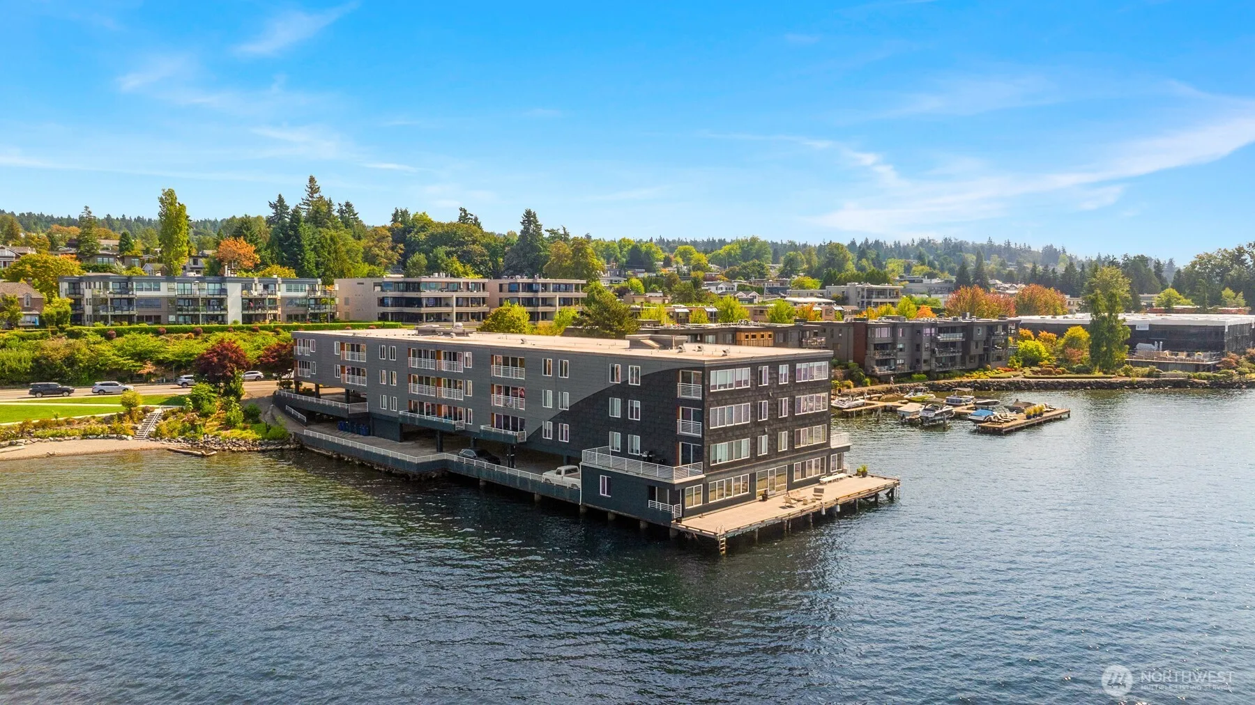 Property photo for 733 Lake Street S #101, Kirkland