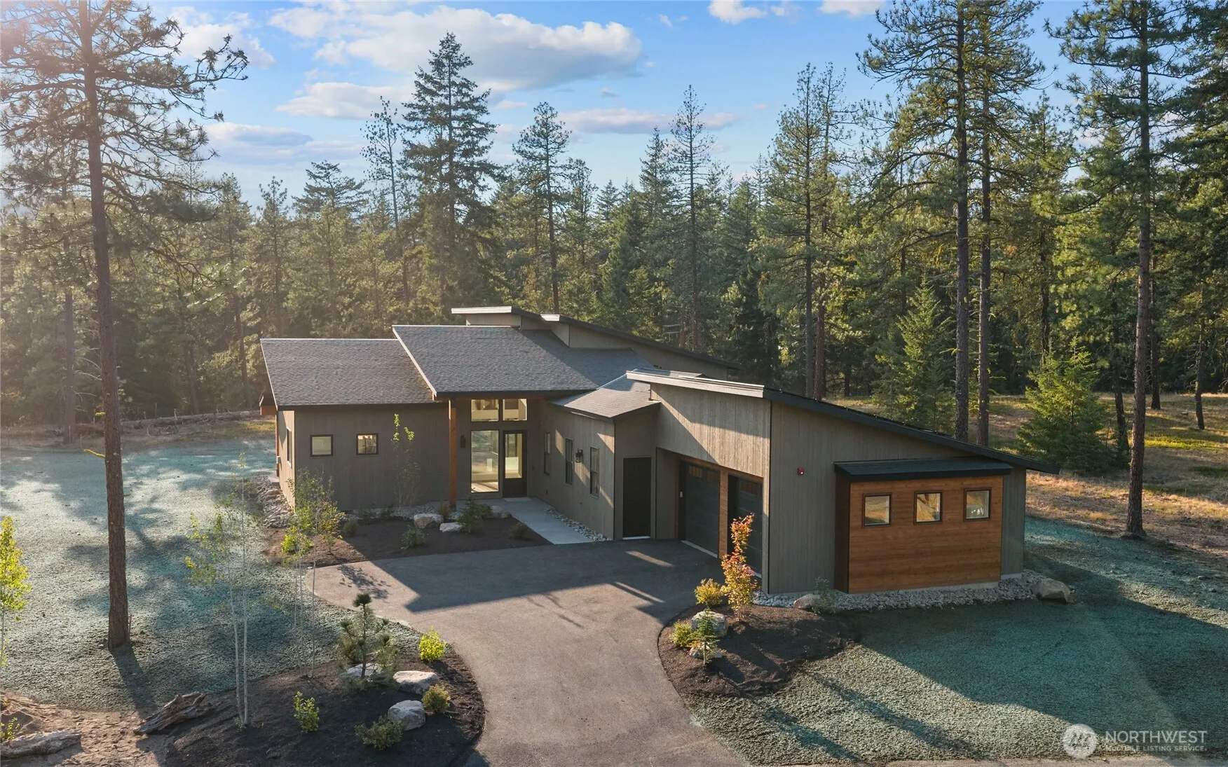 Property photo for 1700 Wanawish Loop, Cle Elum