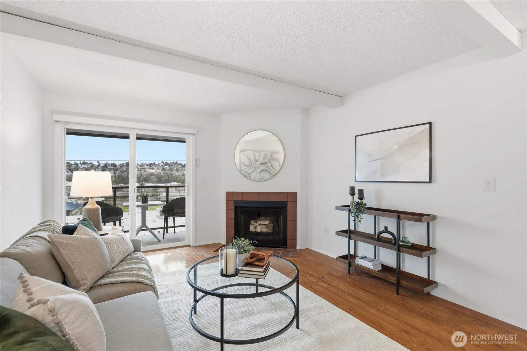 Property photo for 2034 14th Ave W #302, Seattle photo 4