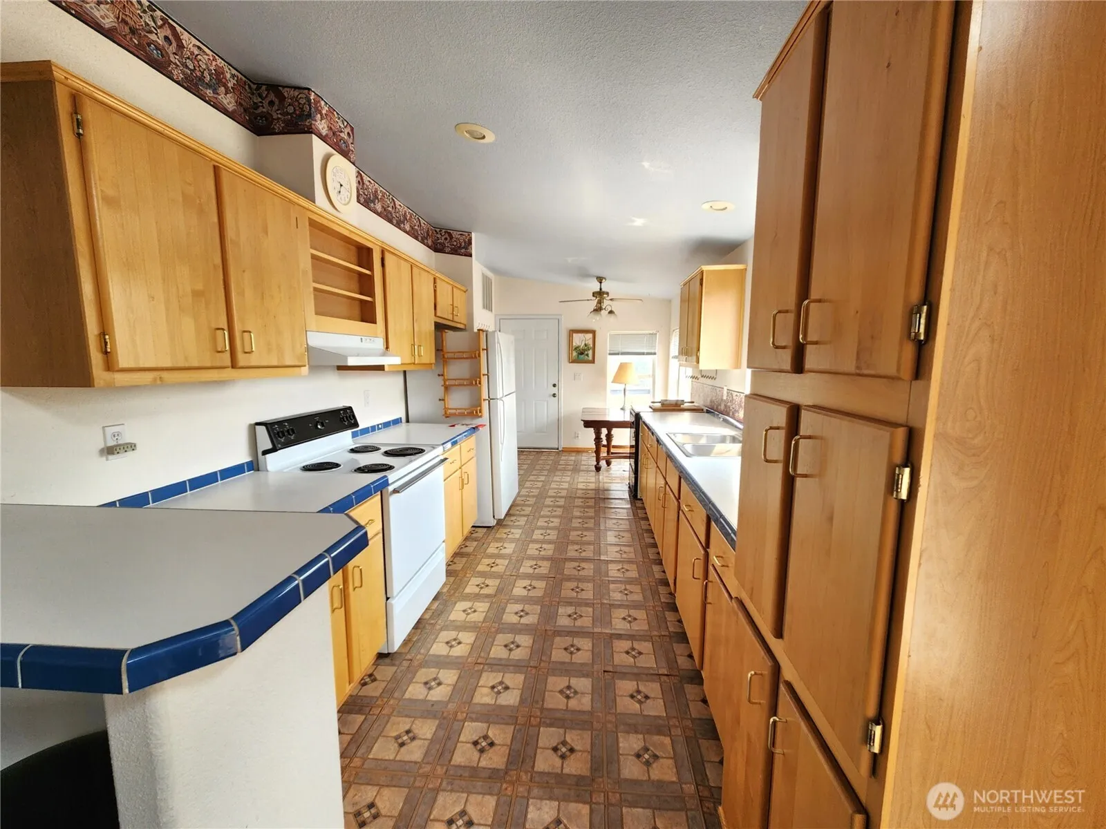 Property photo for 36 Sourdough Road E, Tonasket photo 3