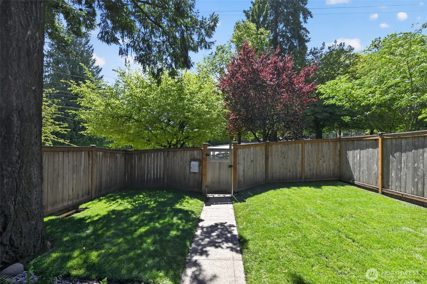 Property photo for 3806 E Galer Street, Seattle photo 2