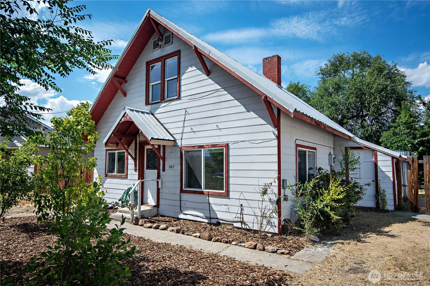 Property photo for 307 W 14th Avenue, Ellensburg photo 4
