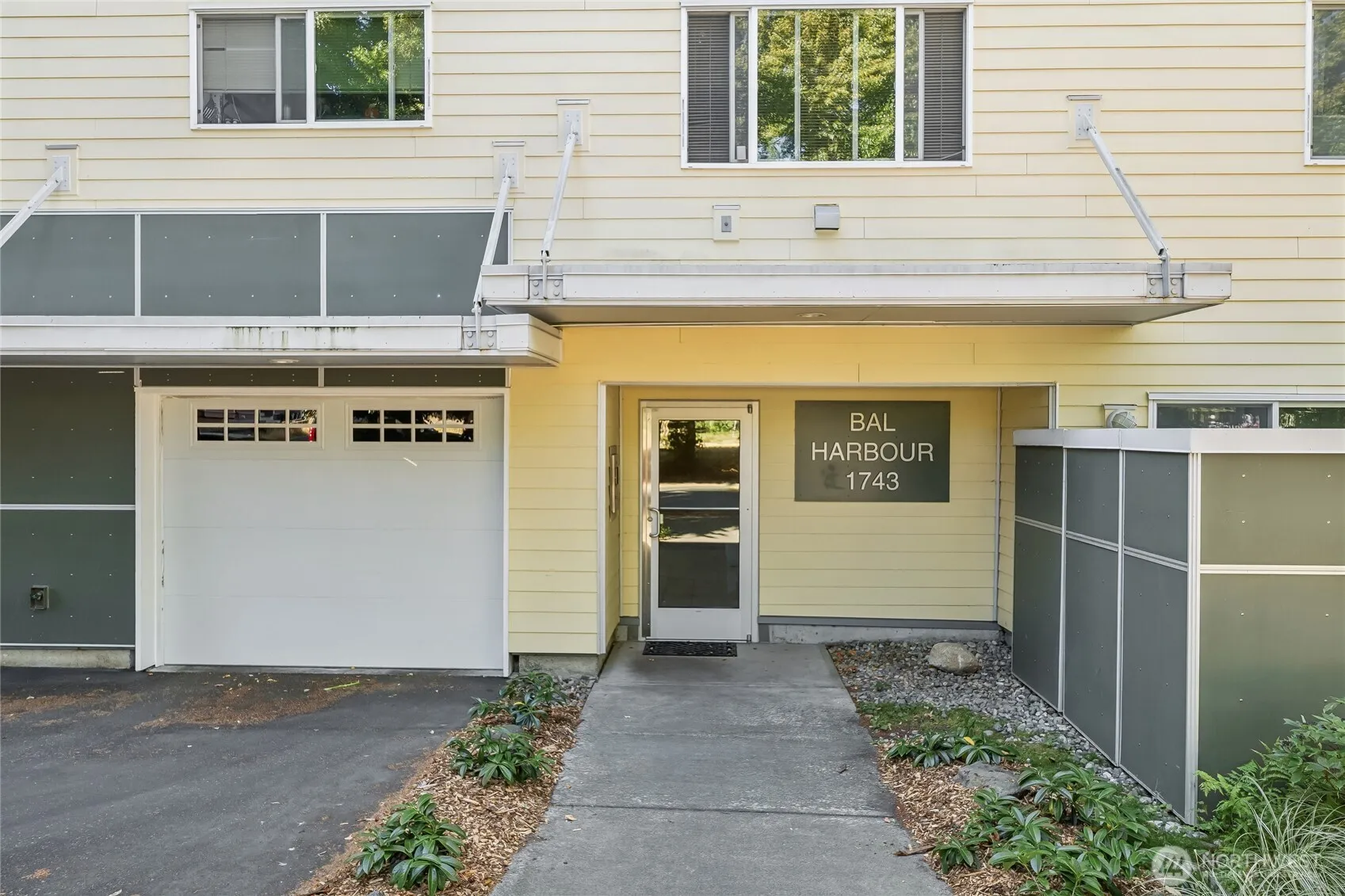 Property photo for 1743 Nw 57th Street #406, Seattle photo 2