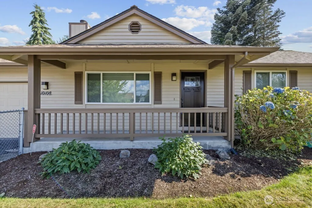 Property photo for 10108 3rd Place Se, Lake Stevens photo 3