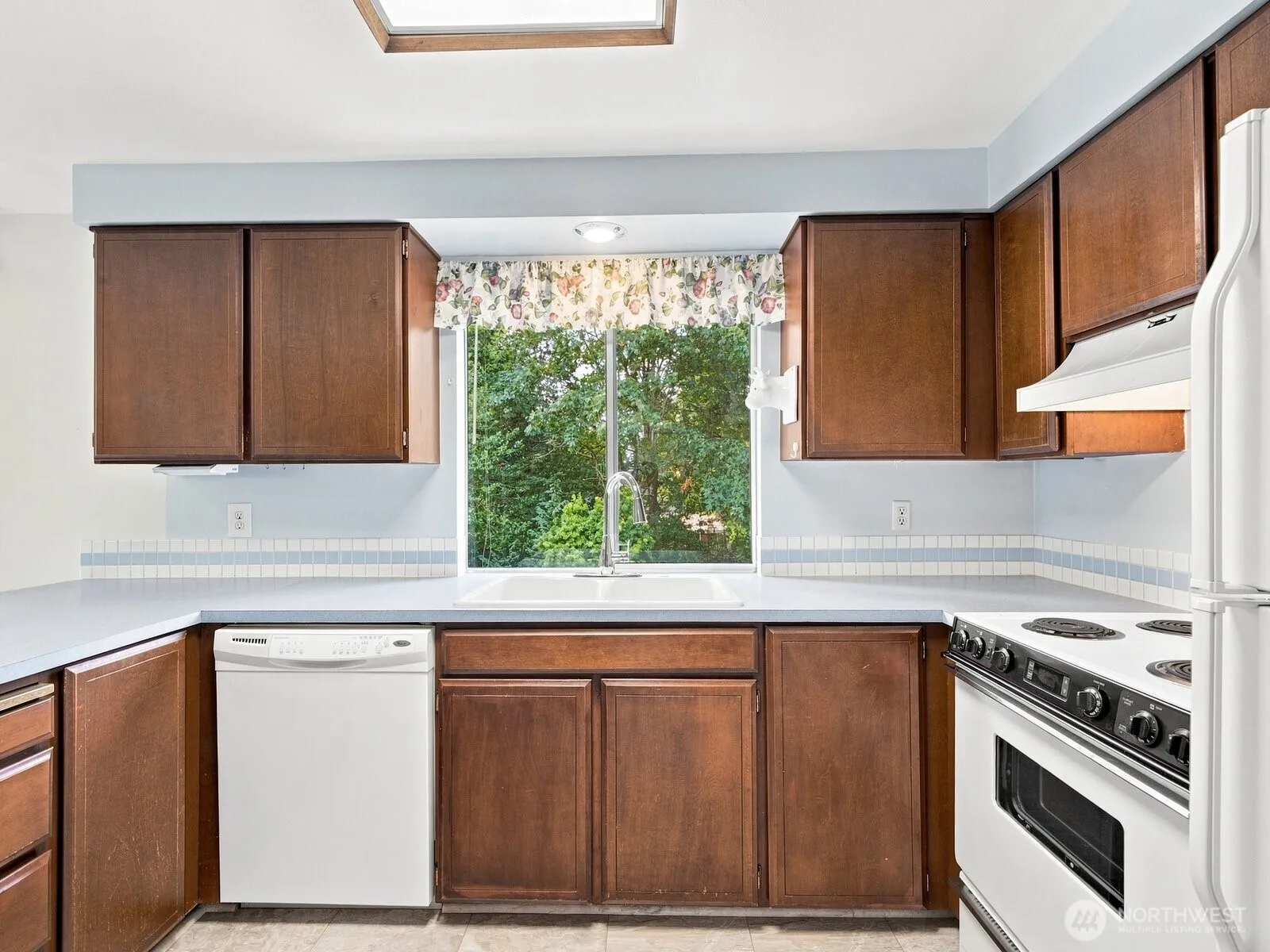 Property photo for 1839 N 185th Street, Shoreline photo 4