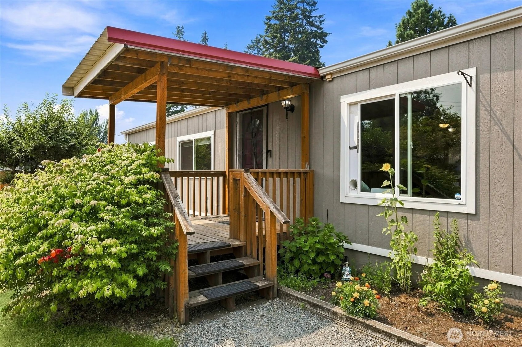 Property photo for 13104 Ridge Circle E, Bonney Lake photo 4