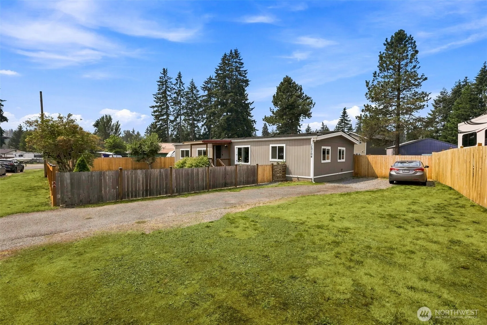 Property photo for 13104 Ridge Circle E, Bonney Lake photo 3