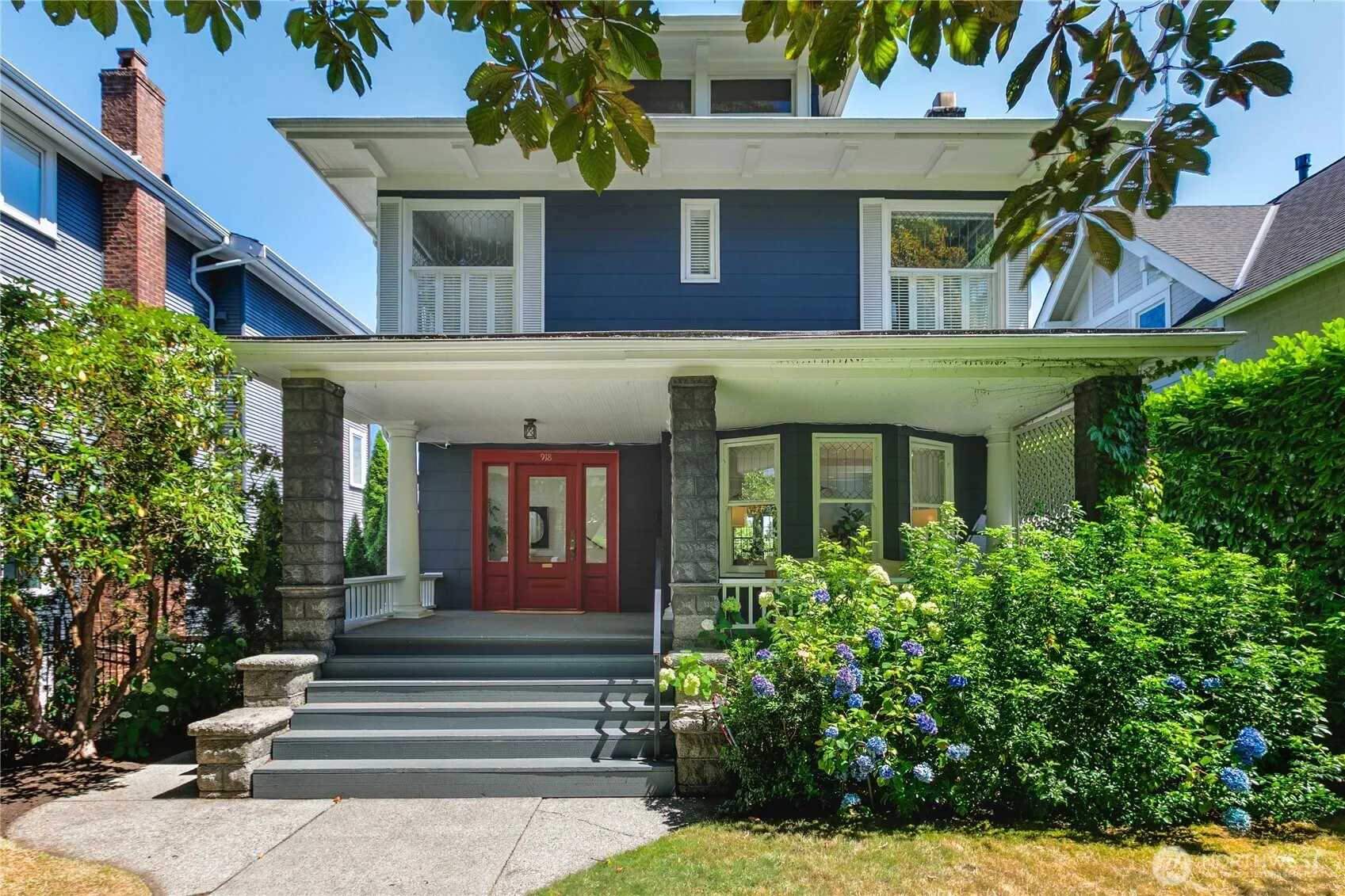 Property photo for 918 18th Avenue E, Seattle