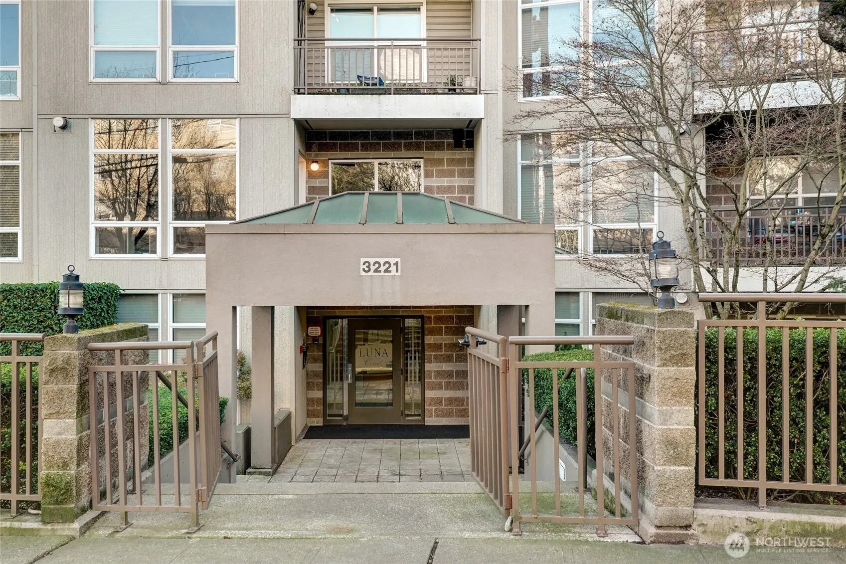 Property photo for 3221 Sw Avalon Way #313, Seattle photo 2