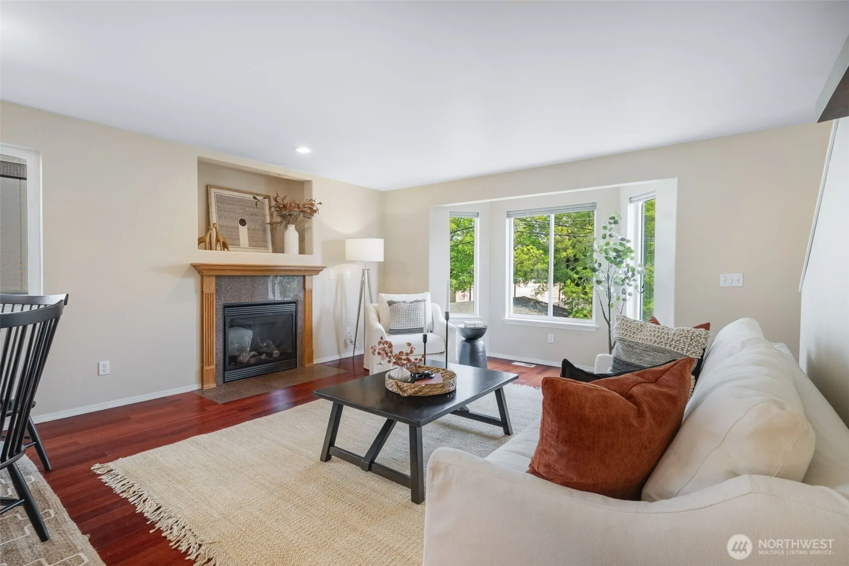 Property photo for 4084 Letitia Avenue S, Seattle photo 4