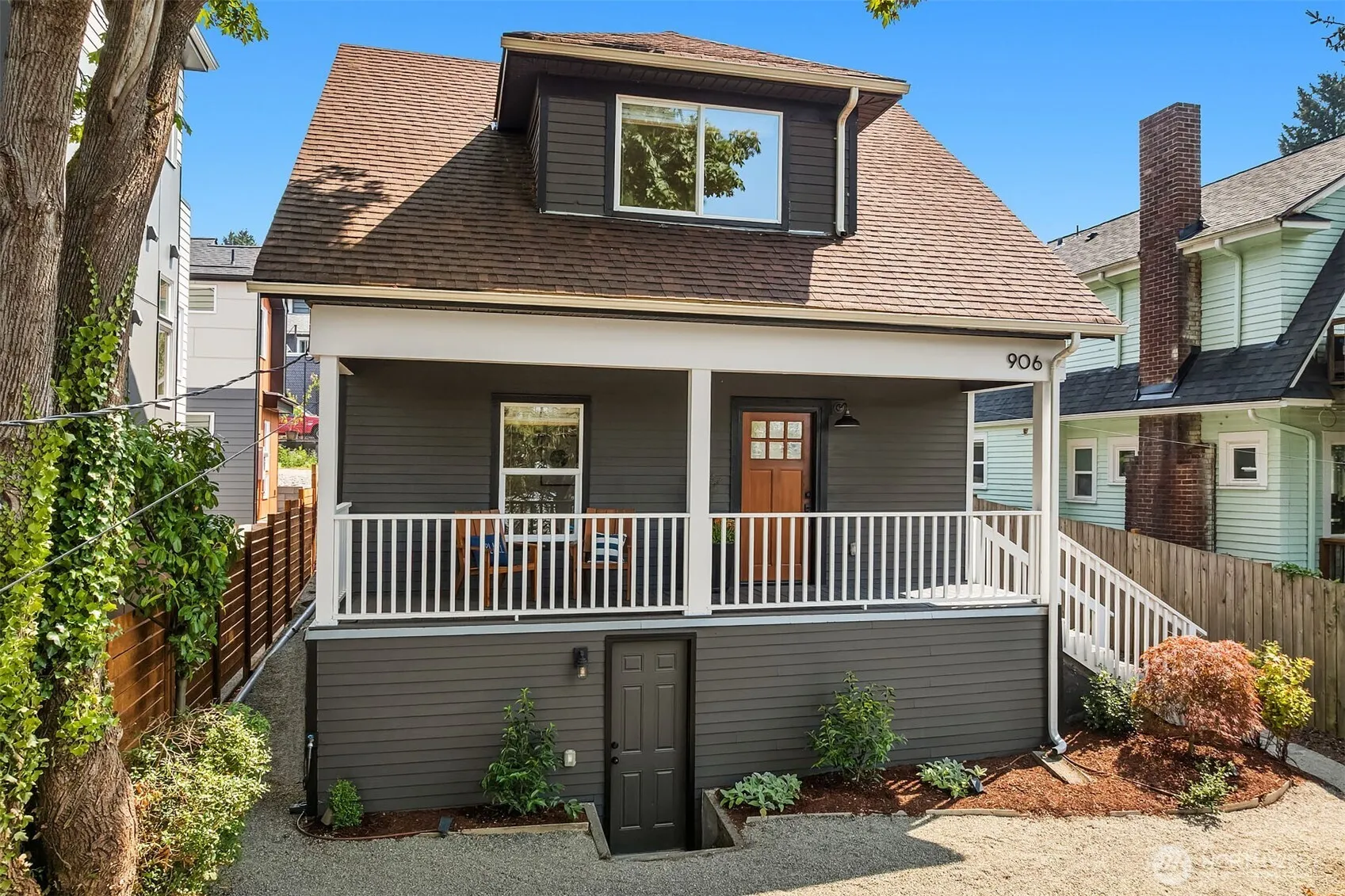 Property photo for 906 29th Avenue, Seattle photo 2